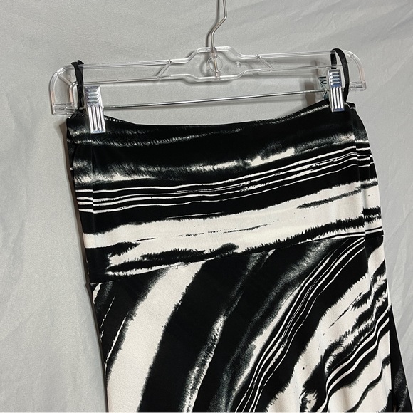 B. Moss Company Black and White Strapless Dress - Picture 7 of 7